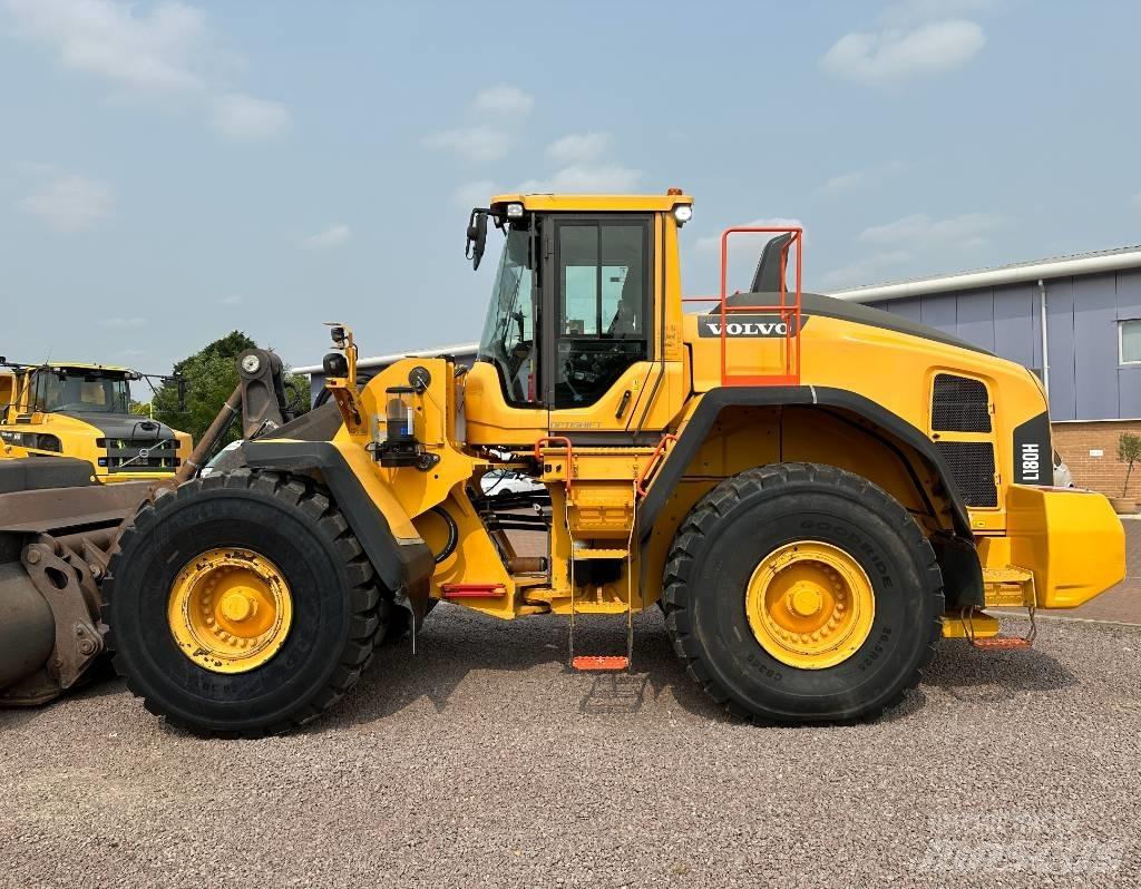Volvo L 180 H Pale gommate