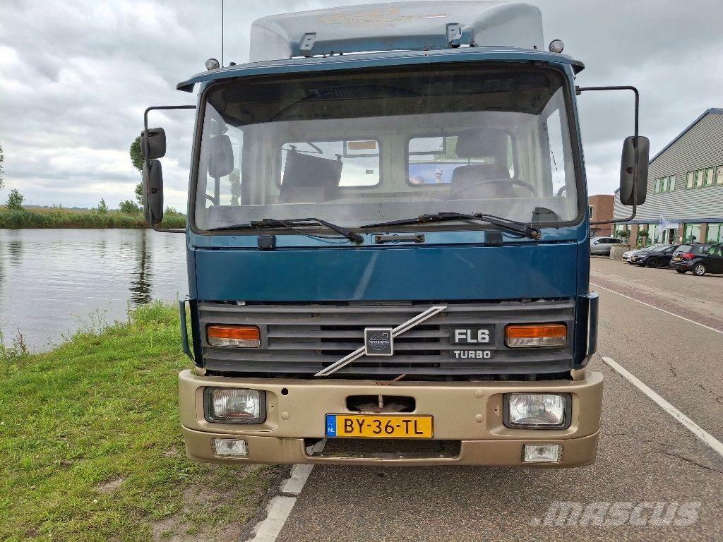 Volvo FL611 Autocabinati