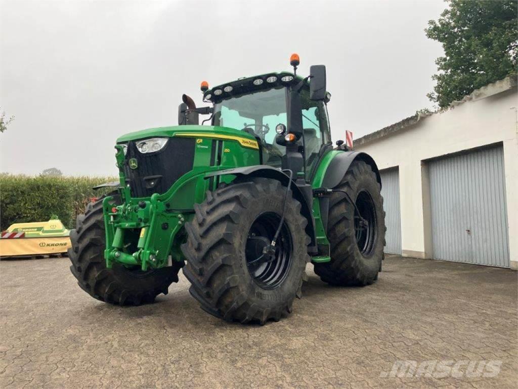 John Deere 6R 250 Trattori
