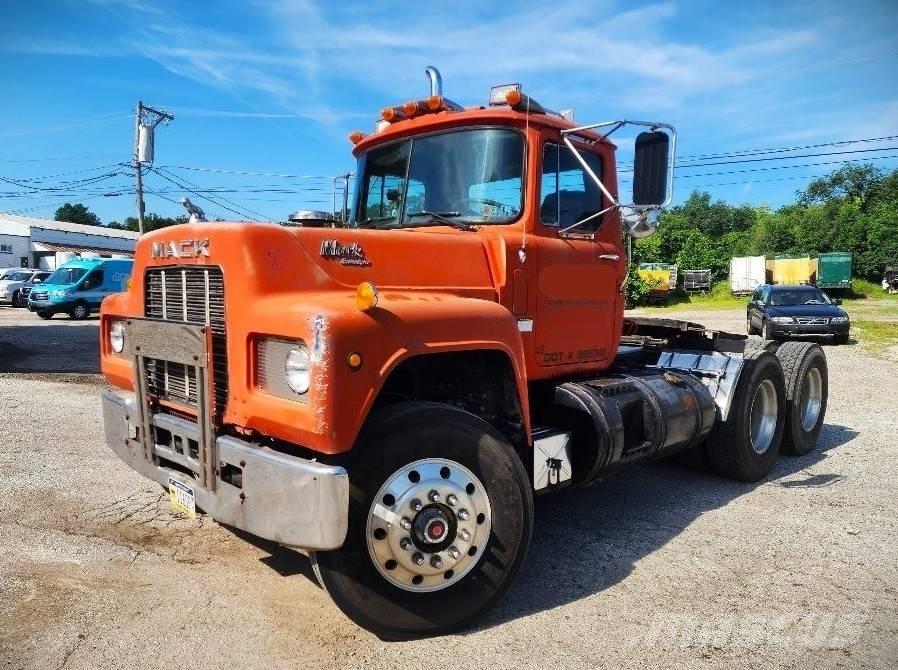 Mack R 688 ST Motrici e Trattori Stradali