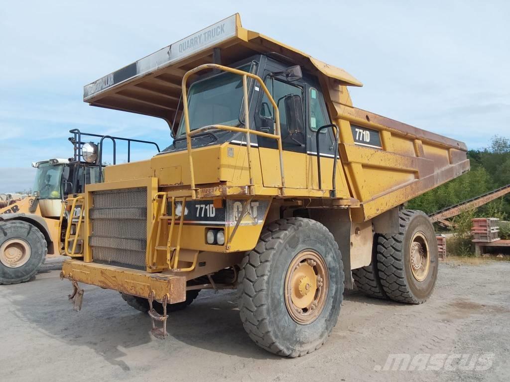 CAT 771 D Dumper a telaio rigido