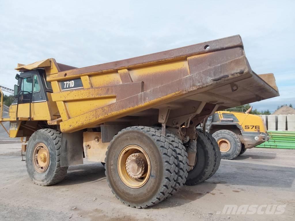 CAT 771 D Dumper a telaio rigido