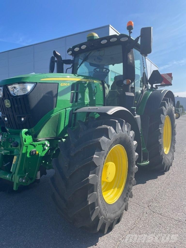 John Deere 6250 R Trattori
