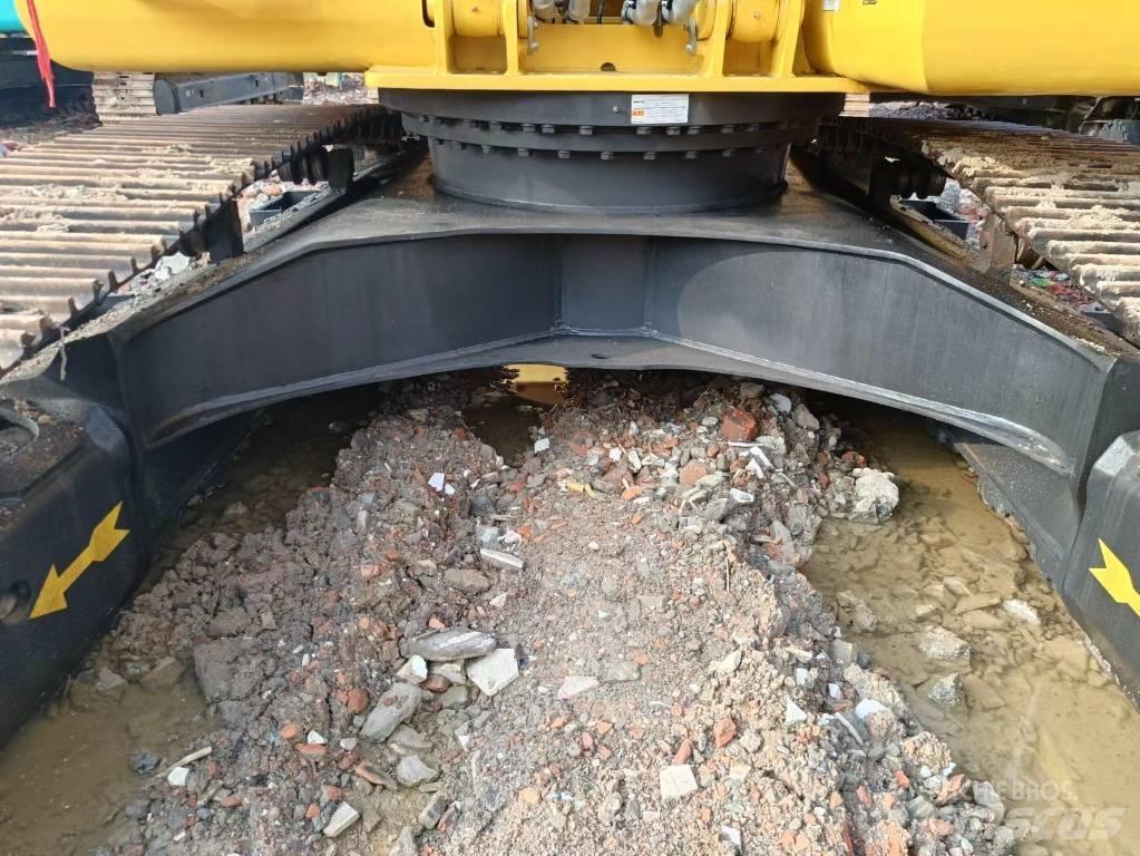 Komatsu PC 200-8 Escavatori cingolati