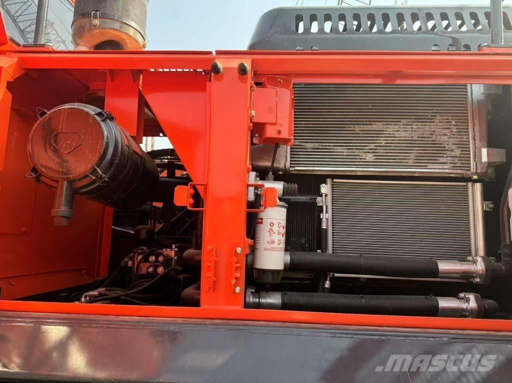 Doosan DX300 Escavatori cingolati