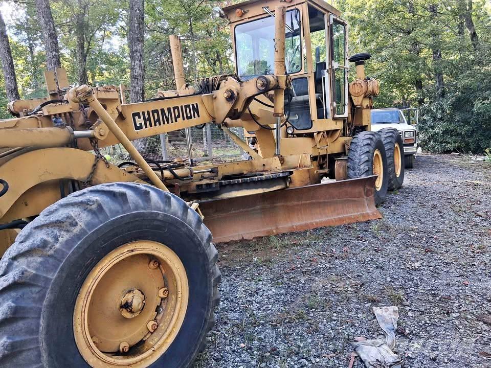Champion 715 Motorgraders