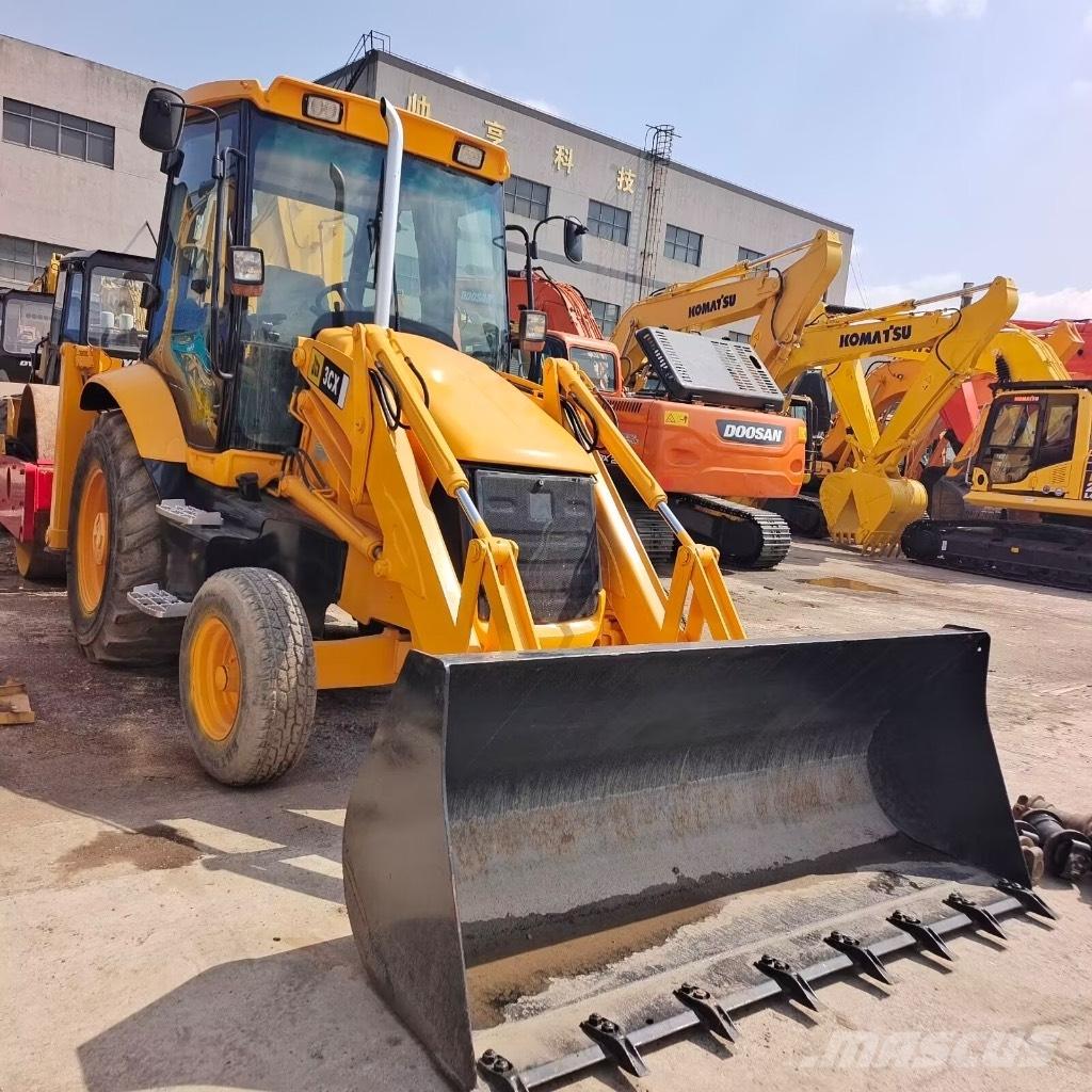JCB 3 CX Pale gommate