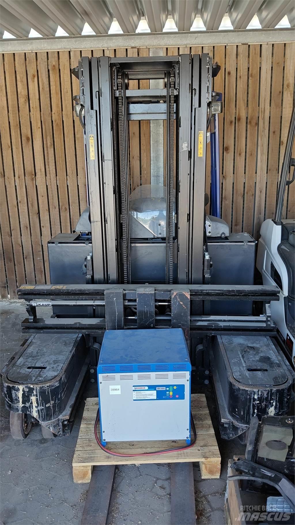 Rocla TEM25 Carrello elevatore retrattile a 4 vie