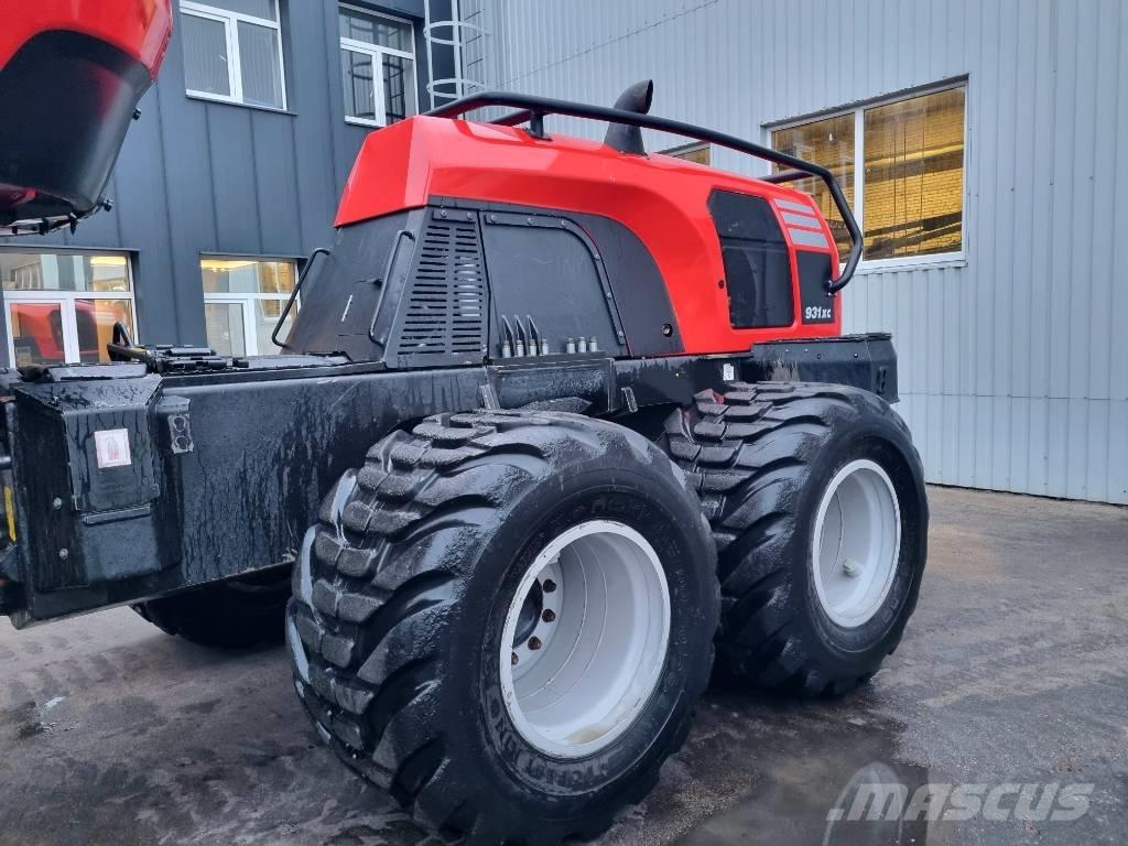 Komatsu 931 XC Abbattitrici, Disboscatrici