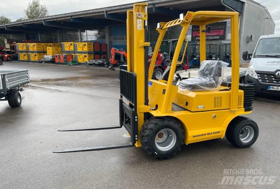  Geländestapler CD10 Carrelli elevatori diesel
