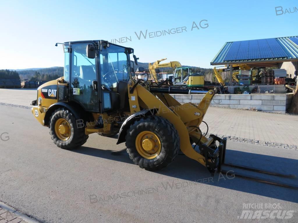 CAT 906M Pale gommate