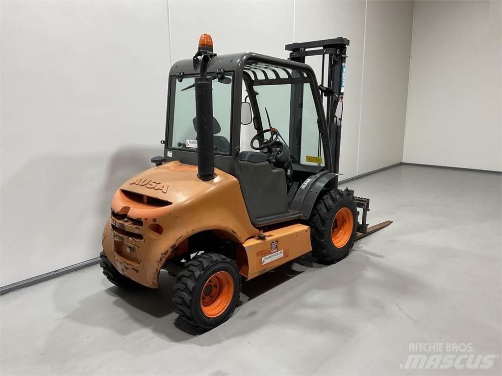 Ausa C150H X4 Elevatore per esterni