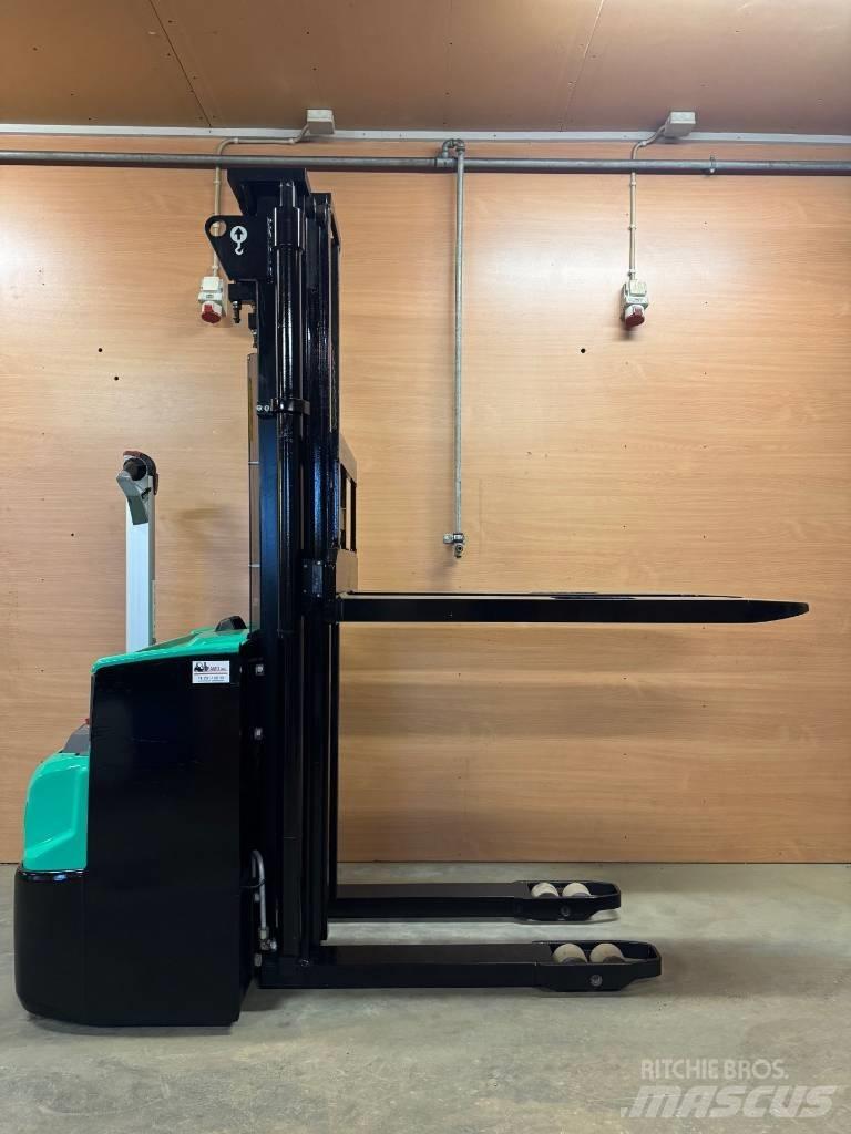 Mitsubishi SBP 12 N2 Transpallet uomo a terra