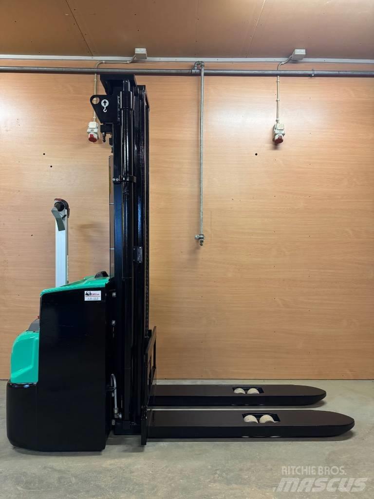 Mitsubishi SBP 12 N2 Transpallet uomo a terra