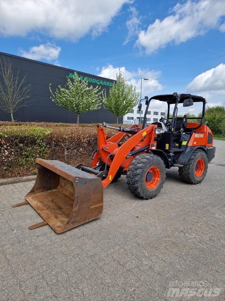 Kubota R 070 Pale gommate