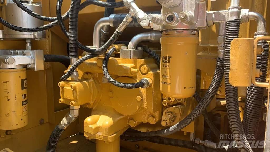 CAT 323 D Escavatori cingolati
