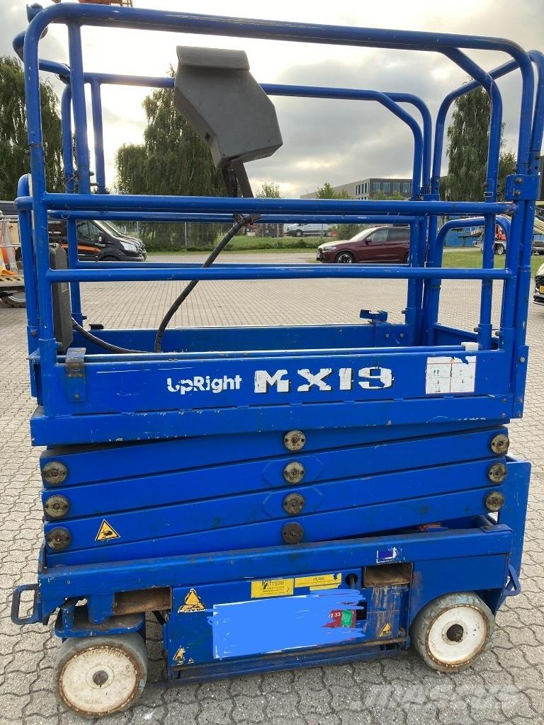 UpRight MX19 Piattaforme a pantografo