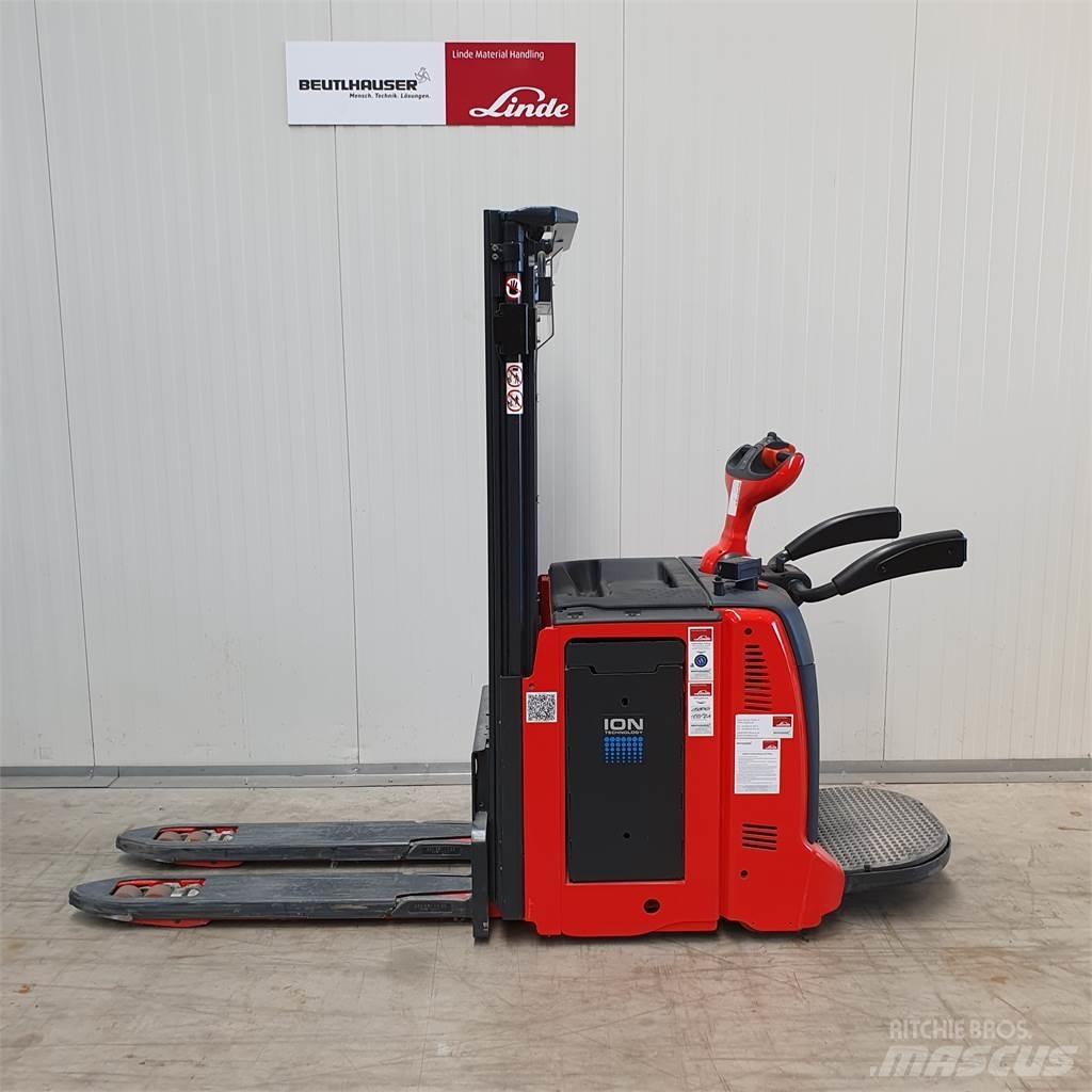 Linde D12AP Transpallet uomo a terra