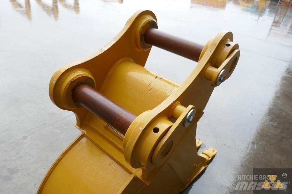 CAT 320 Bucket Benne