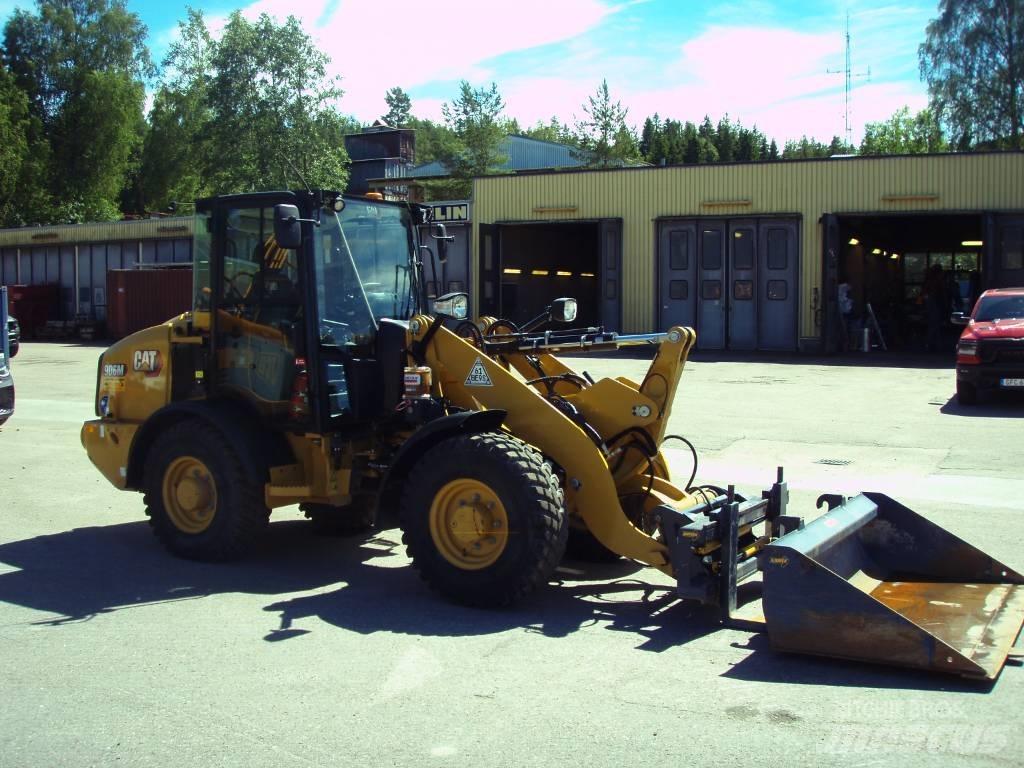 CAT 906 M Pale gommate