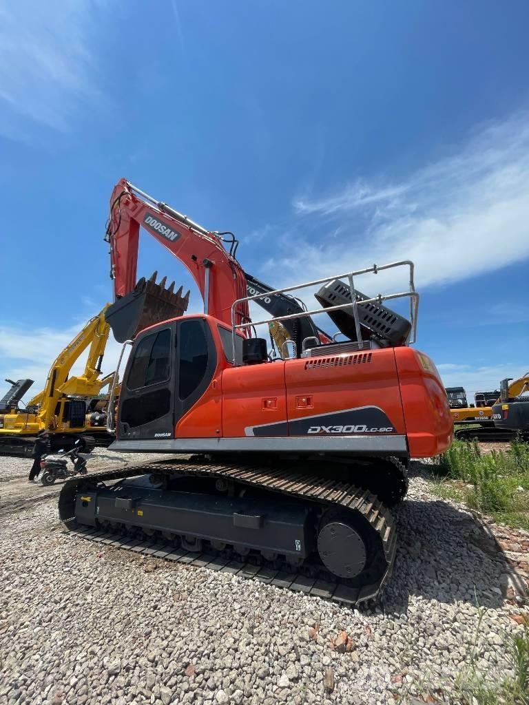 Doosan DX 300 LC Escavatori cingolati