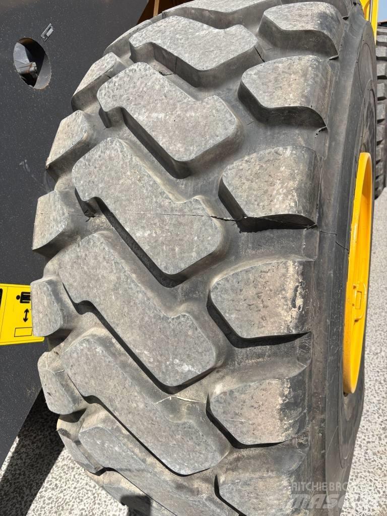 Volvo L 180 H Pale gommate