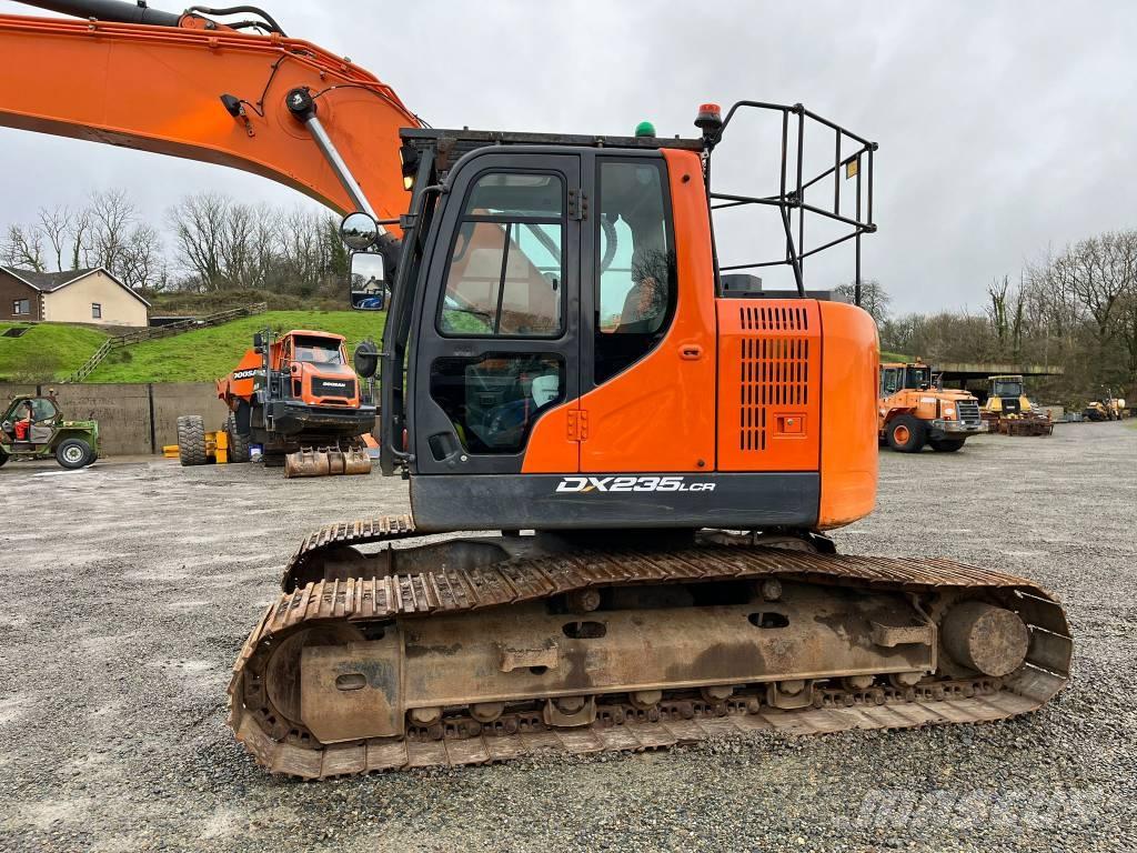 Doosan DX 235 LCR-5 Escavatori cingolati