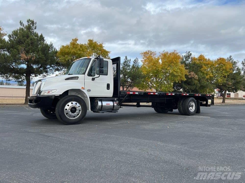 International 4300 Camion con sponde ribaltabili