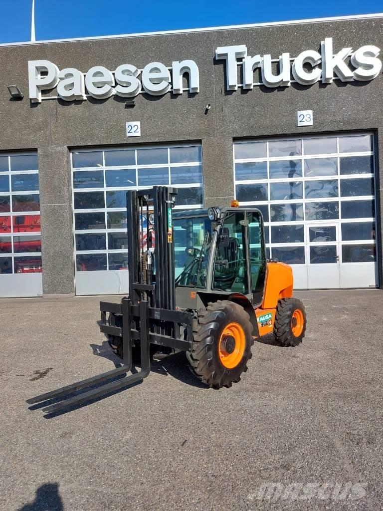 Ausa C 251 H x4 Elevatore per esterni