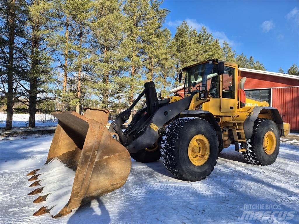 Volvo L120E Pale gommate
