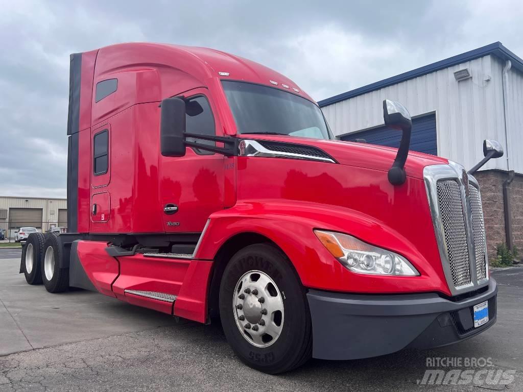 Kenworth T 680 Motrici e Trattori Stradali