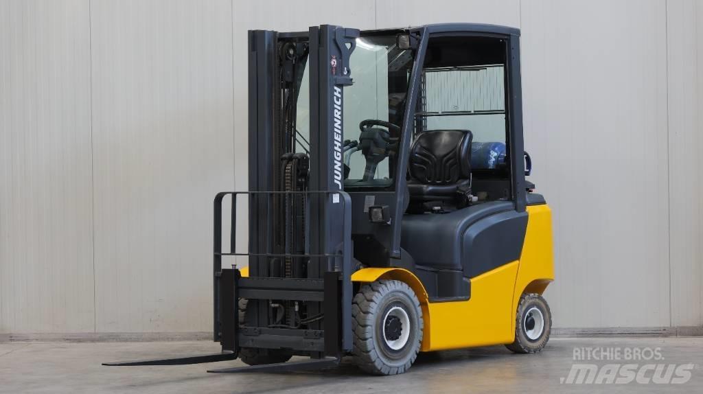 Jungheinrich TFG 320 Carrelli elevatori GPL