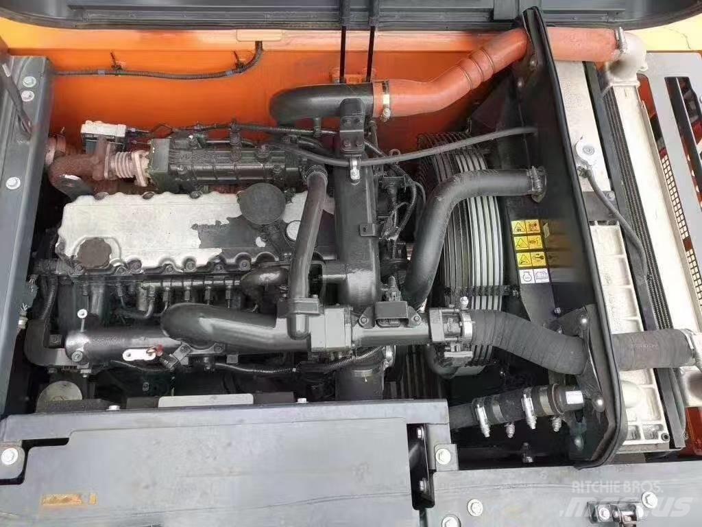 Doosan DX 225 LC Escavatori cingolati