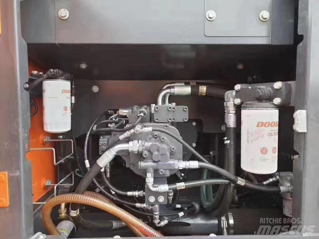 Doosan DX 225 LC Escavatori cingolati
