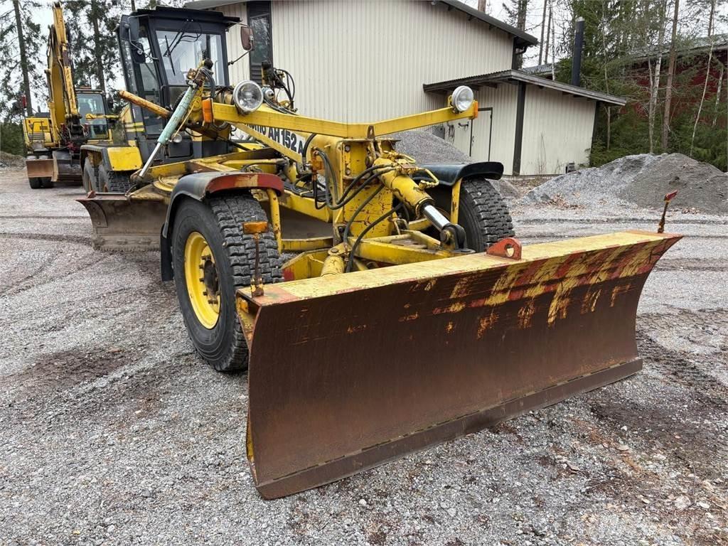 Lokomo AH 152-A Motorgraders