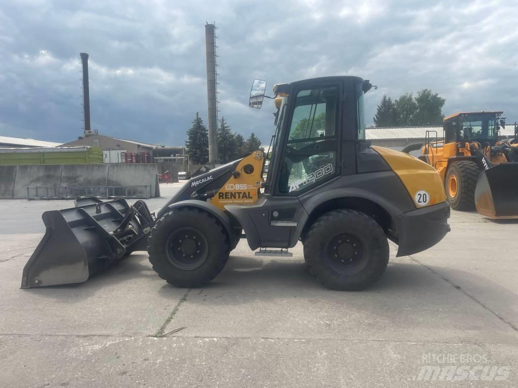 Mecalac AF 1200 Pale gommate