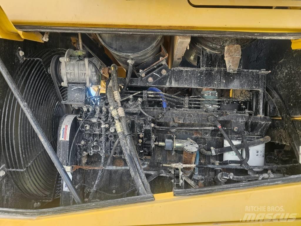 Komatsu WA 380-3H Pale gommate