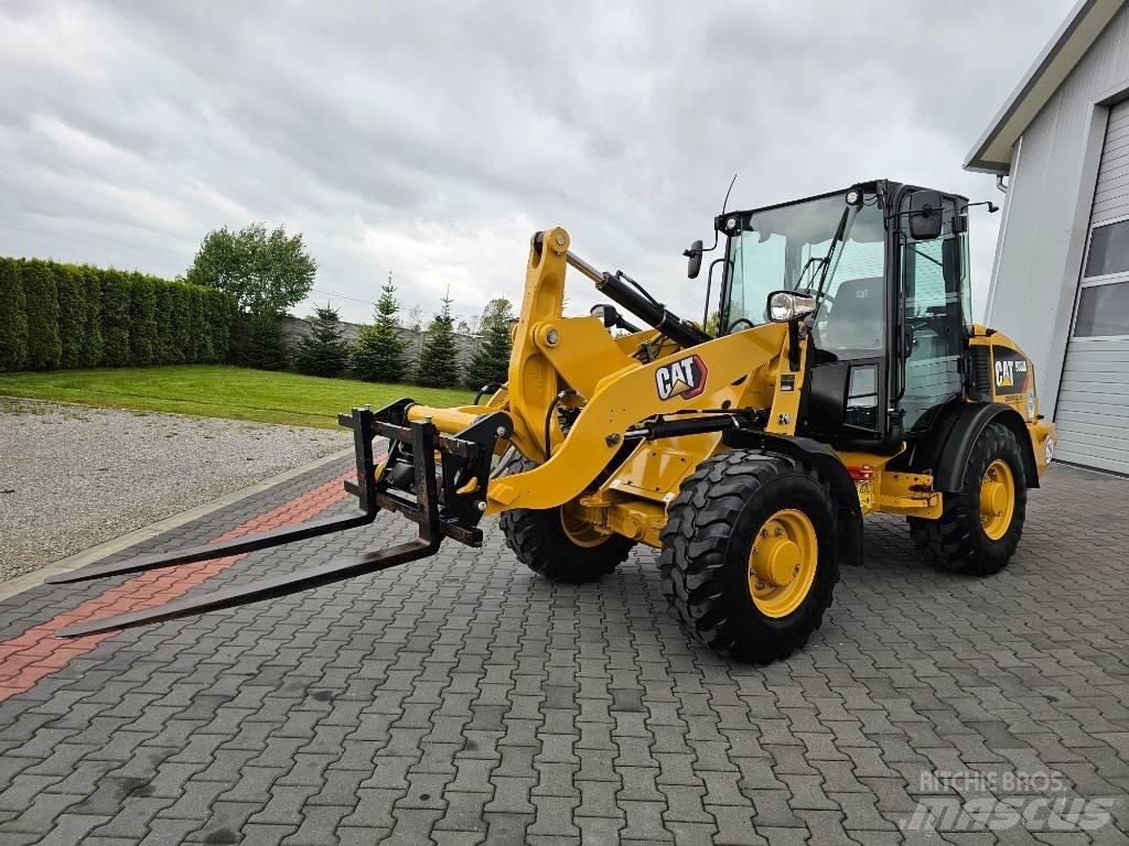 CAT 906 M Pale gommate