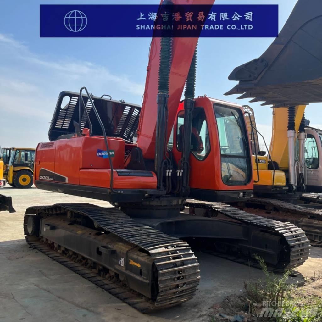 Doosan DX 300 Escavatori cingolati