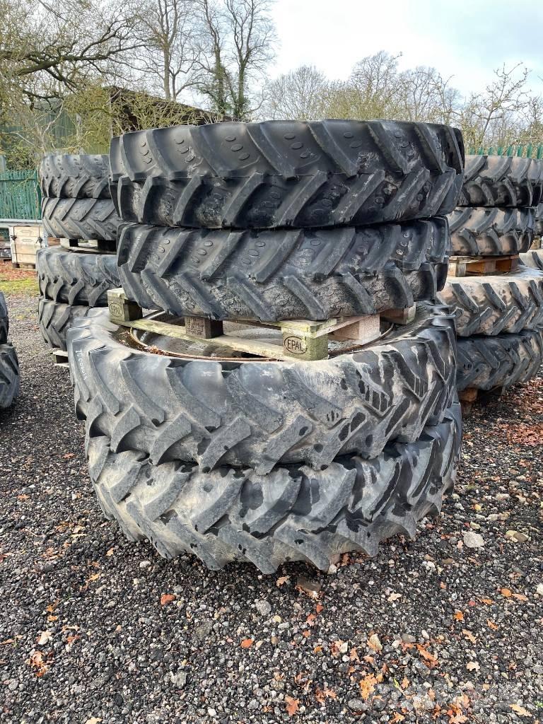 Mitas SET OF WHEELS Pneumatici, ruote e cerchioni