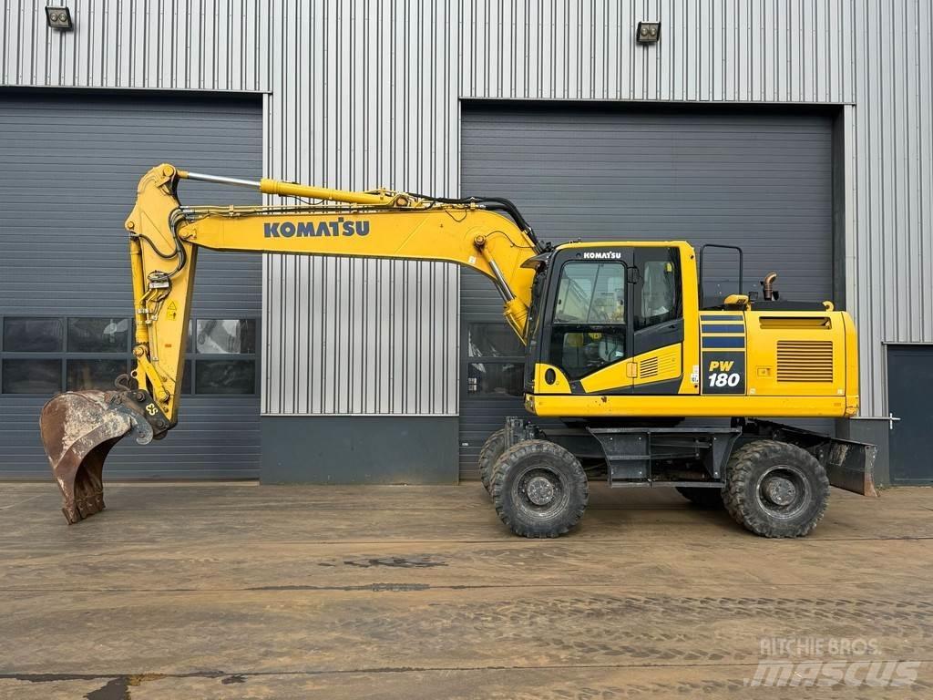 Komatsu PW180-11 Escavatori gommati