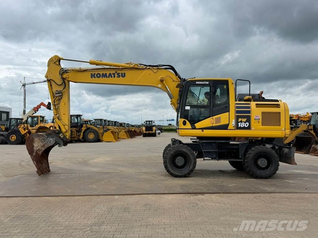 Komatsu PW180-11 Escavatori gommati