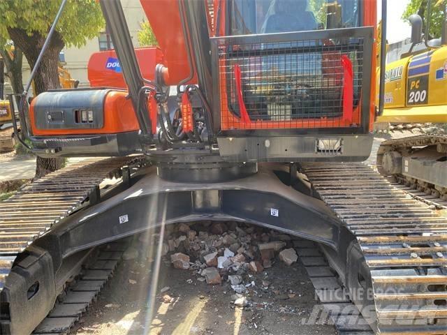 Doosan DX 225 LC Escavatori cingolati