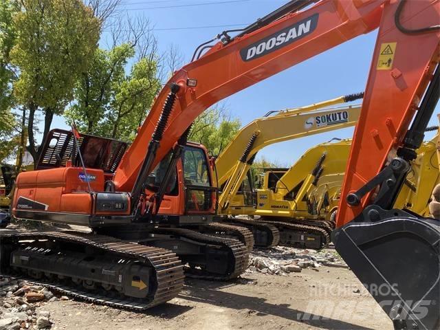 Doosan DX 225 LC Escavatori cingolati