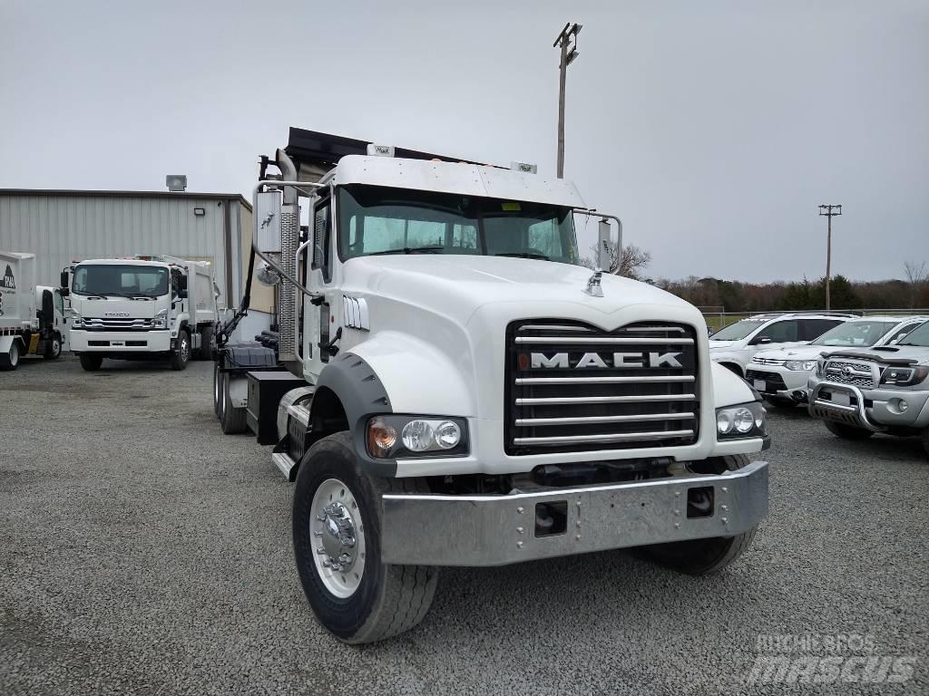 Mack GU713 Camion dei rifiuti