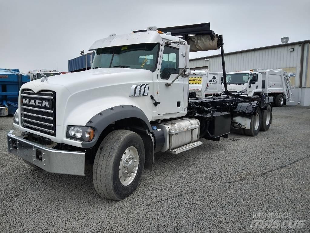 Mack GU713 Camion dei rifiuti