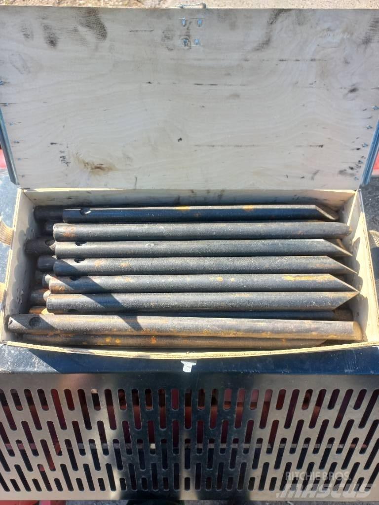 Redexim 7526 Aeratori e scoticatori terreno
