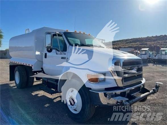 Ford F750 Cisterna