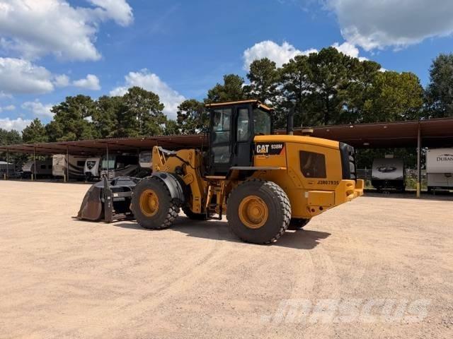 CAT 938M Pale gommate