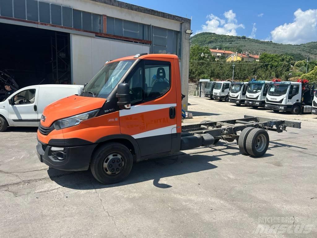 Iveco Daily 35-140 Trasportatore per veicoli